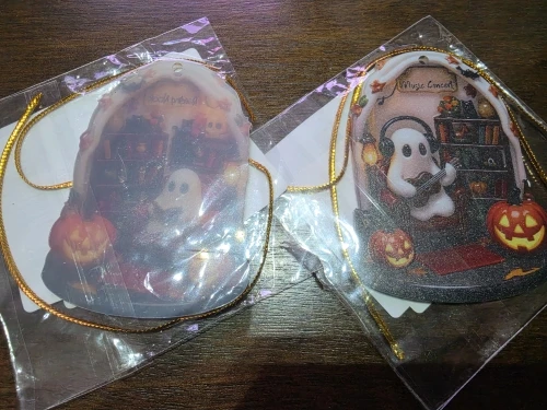 1 Pc Cute Reading Ghost Halloween Ghost Ornaments 2D Flat Acrylic Pendant Halloween Hanging Home Decor photo review