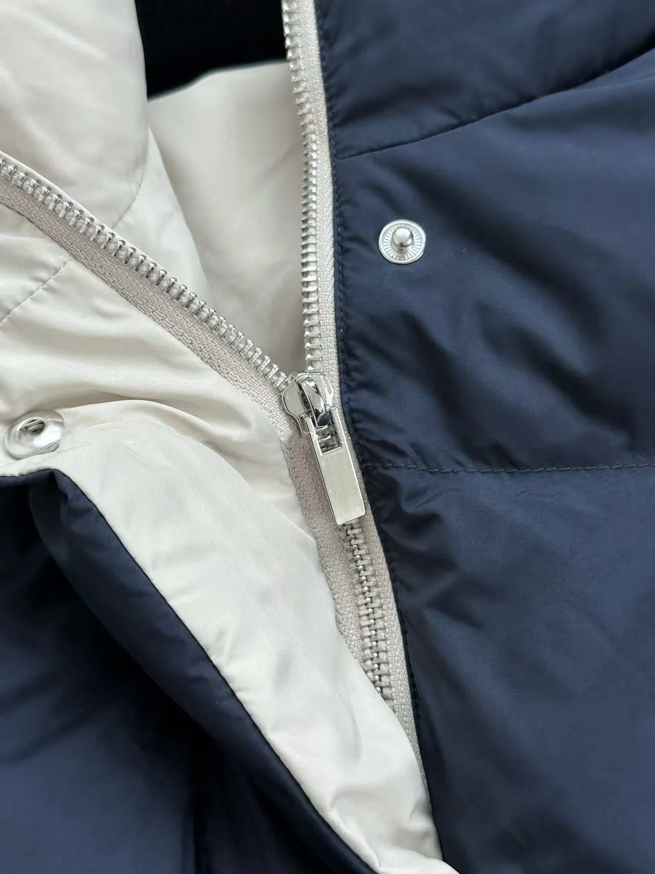 Streetwear Women's Short down jacket Solid color 2025 Winter Pockets Turtleneck puffer coat Warm High quality