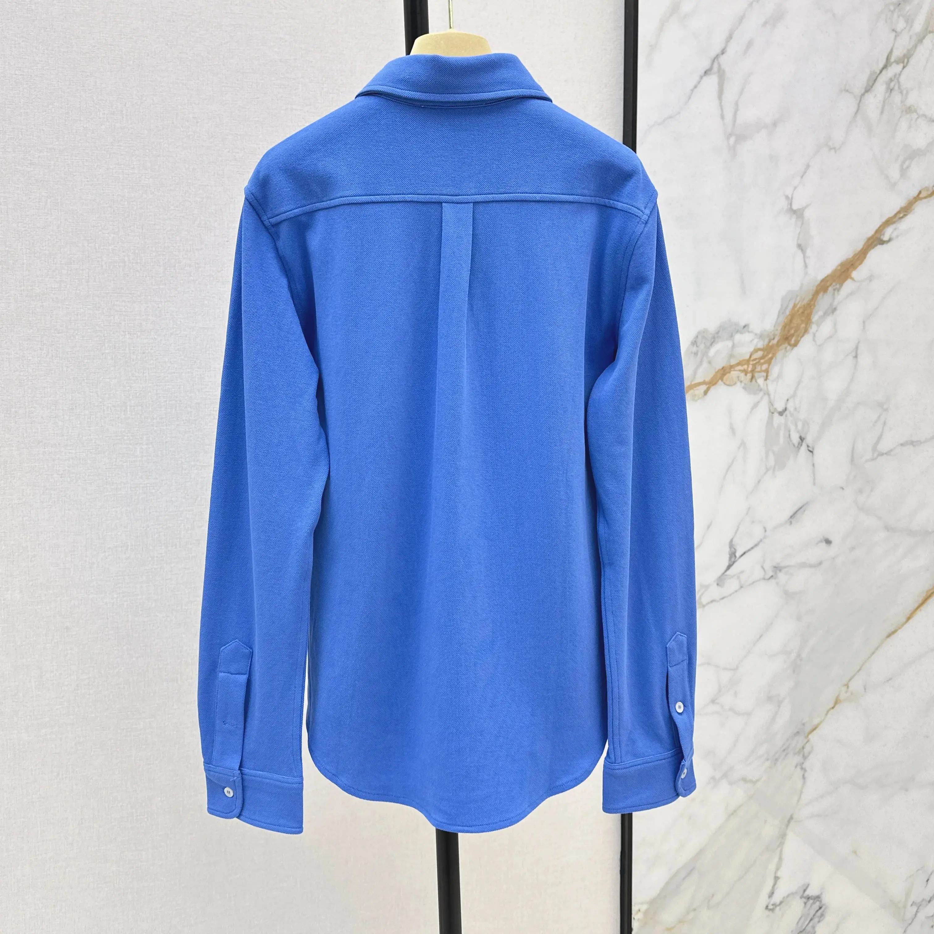 

Осенняя новейшая рубашка-поло с длинными рукавами и лацканами на осень 2025 года, хлопковый материал, пуговицы с полной планкой