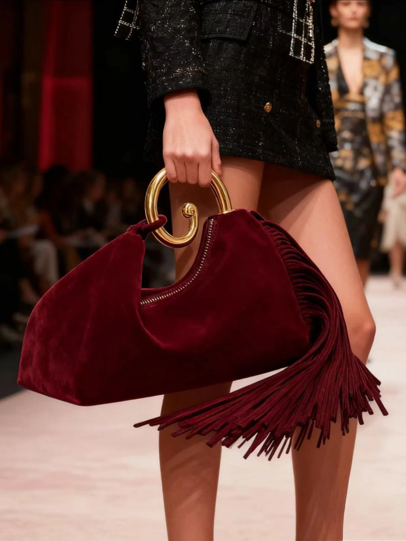 

Vintage Women's Tassel Curved Handbag, Niche Design Fashion Suede Bag, French Elegant Party and Evening Bag