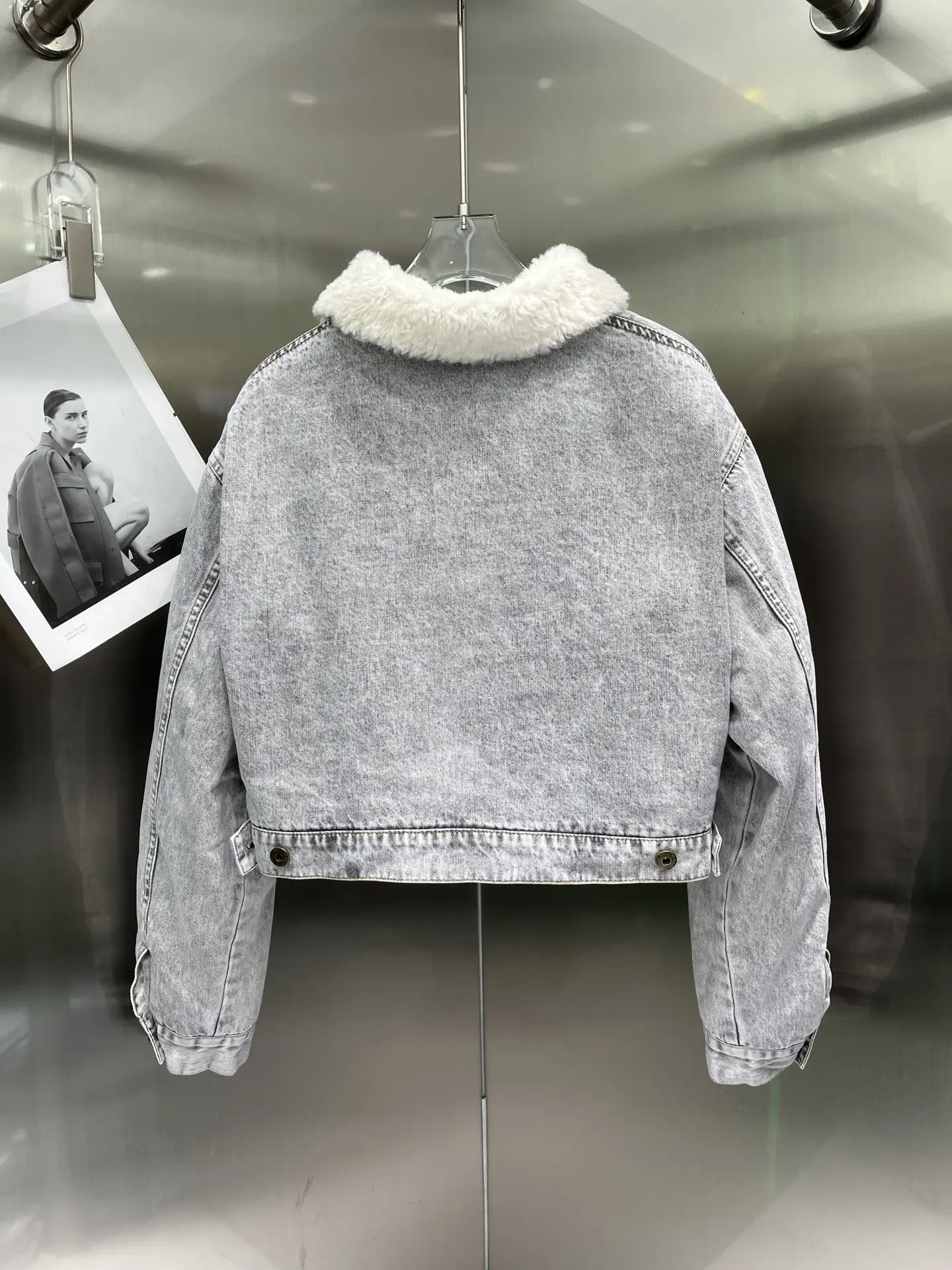 

High quality early autumn women's patched embroidered letter lamb denim jacket