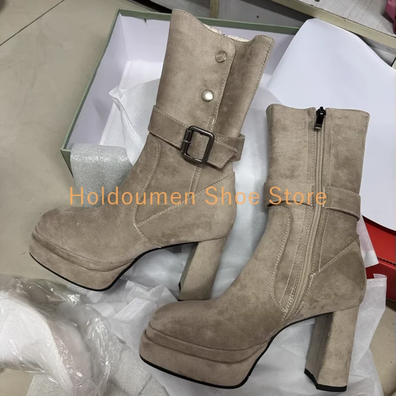 

Абрикосовые черные замшевые ботильоны на платформе в стиле ретро с квадратным носком, серебряная пряжка, боковая молния, универсальные тонкие увеличенные маленькие ботинки средней длины