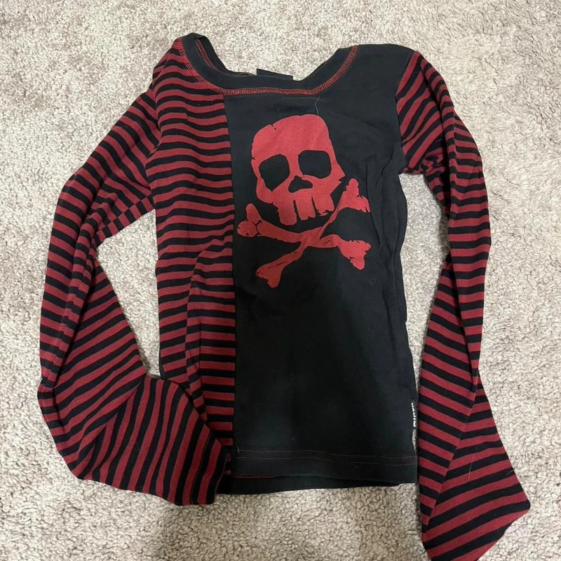 Y2k Goth Grunge Emo T-Shirt mit Totenkopf- und Streifenmuster, Damen, Gyaru-Mode, Subkultur, langärmelig, Acubi, Oberteil, 2000er-Jahre, alternativ, Kleidung. – Detail 5