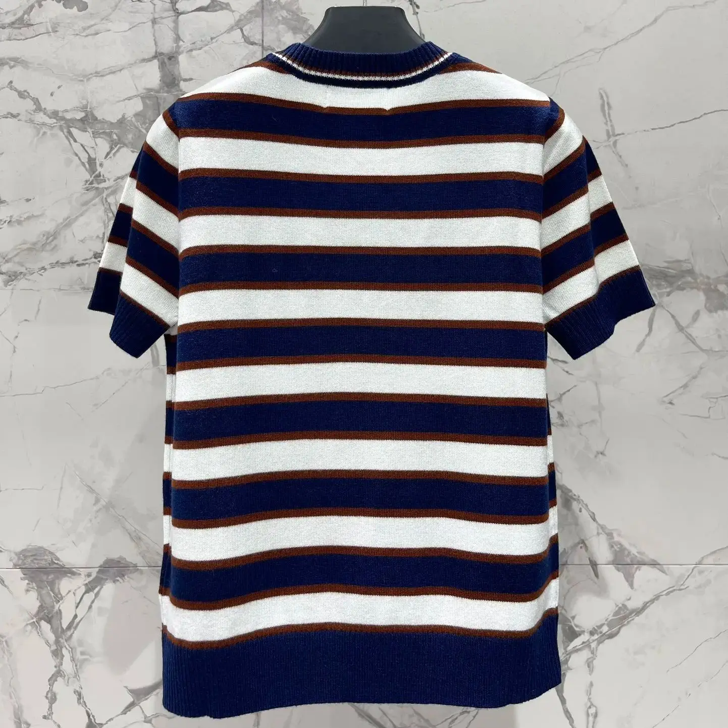 

2025 New Products On The Shelves Striped Contrast Embroidery Pattern Knitted Short-Sleeved Top