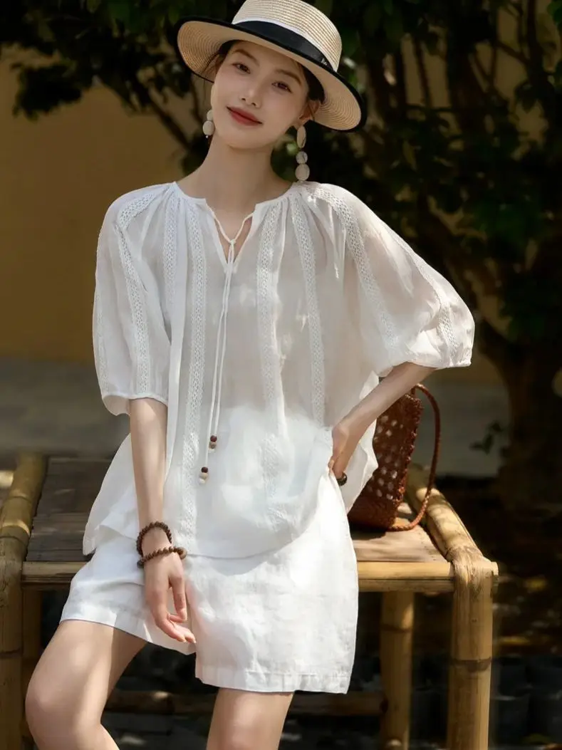 

Summer women's boho-chic white linen short suit