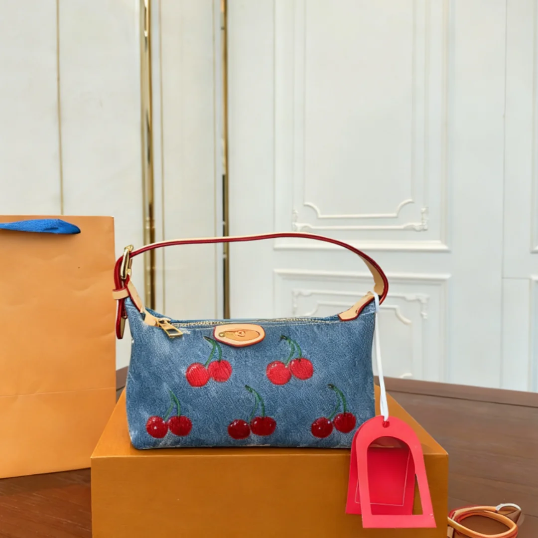 

Новая женская сумка серии Cowboy Cherry, компактная модная повседневная женская сумка высокого качества 2025 20*11