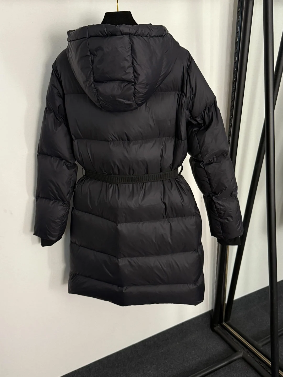 

2025 autumn and winter women's long sleeved hooded mid length cotton jacket HL115