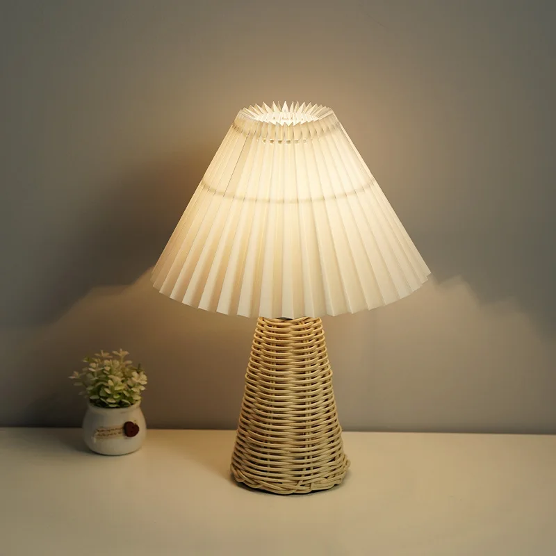 Vintage Rattan Table Lamp Nordic Pleated Table Lamp for Living Room Study Bedside Lamp Table Decor Light