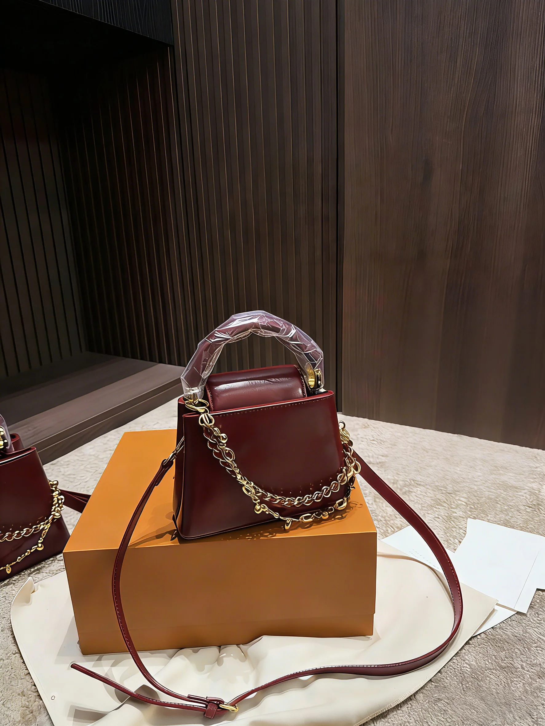 

2026 New Vintage Wine Red Fashion Handbag Premium Quality Shoulder Sling Women's Bag