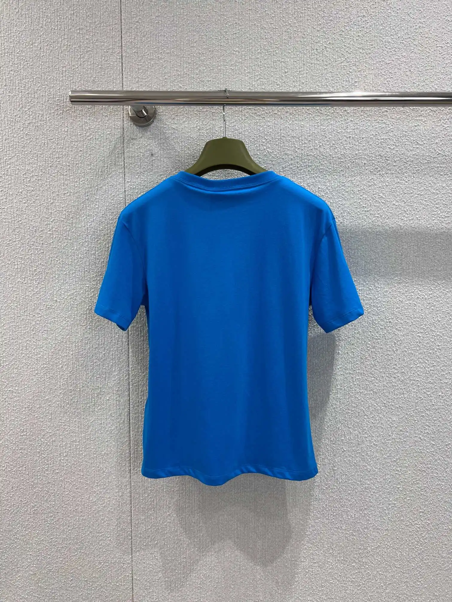 

2025 New T-shirt Solid Short-sleeved O-neck Fashionable Versatile Slimming Figure-hugging Spring Summer