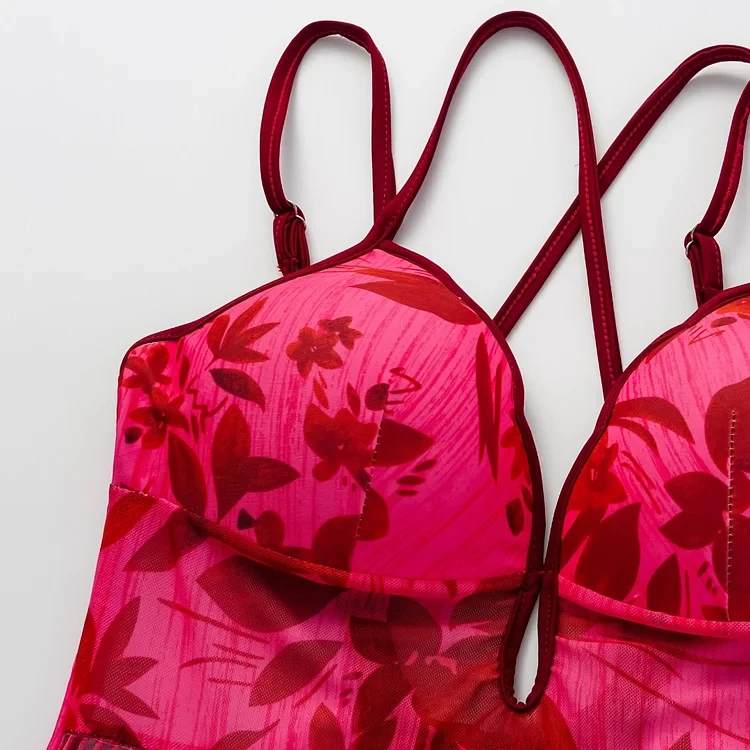 2024 Frauen Rose Red Flower Print Netzgarn Spleißen einteiligen Badeanzug und Stufen rock Beach wear Bikini zweiteiligen Badeanzug