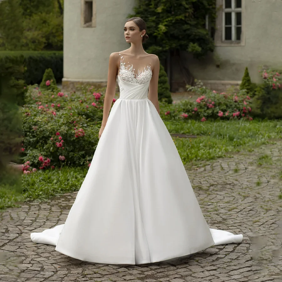 

Delicate Applique Wedding Dress Features Illusion Button Back for Women Captivating Pleated Satin Bridal Gown with Court Train