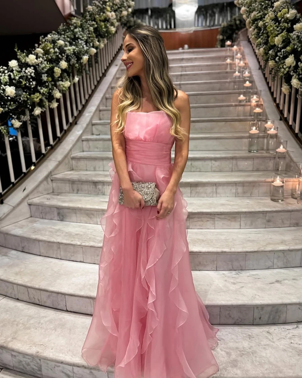 Msikoods カスタマイズされたピンクオーガンザウエディングドレス 2025 ストラップレスシャーリング Blithday ドレス床の長さのウェディングパーティードレスフォーマルドレス