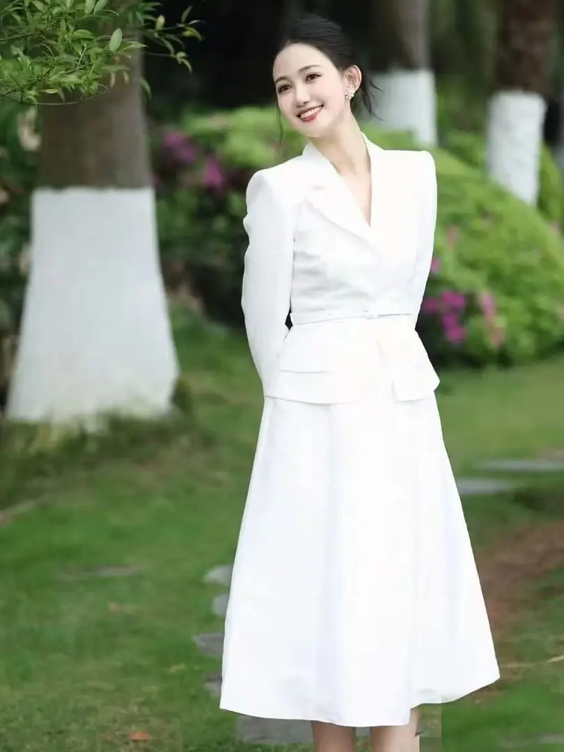 ชุดกระโปรงผ้าลินินบริสุทธิ์ต้นฤดูใบไม้ผลิพร้อมเข็มขัด