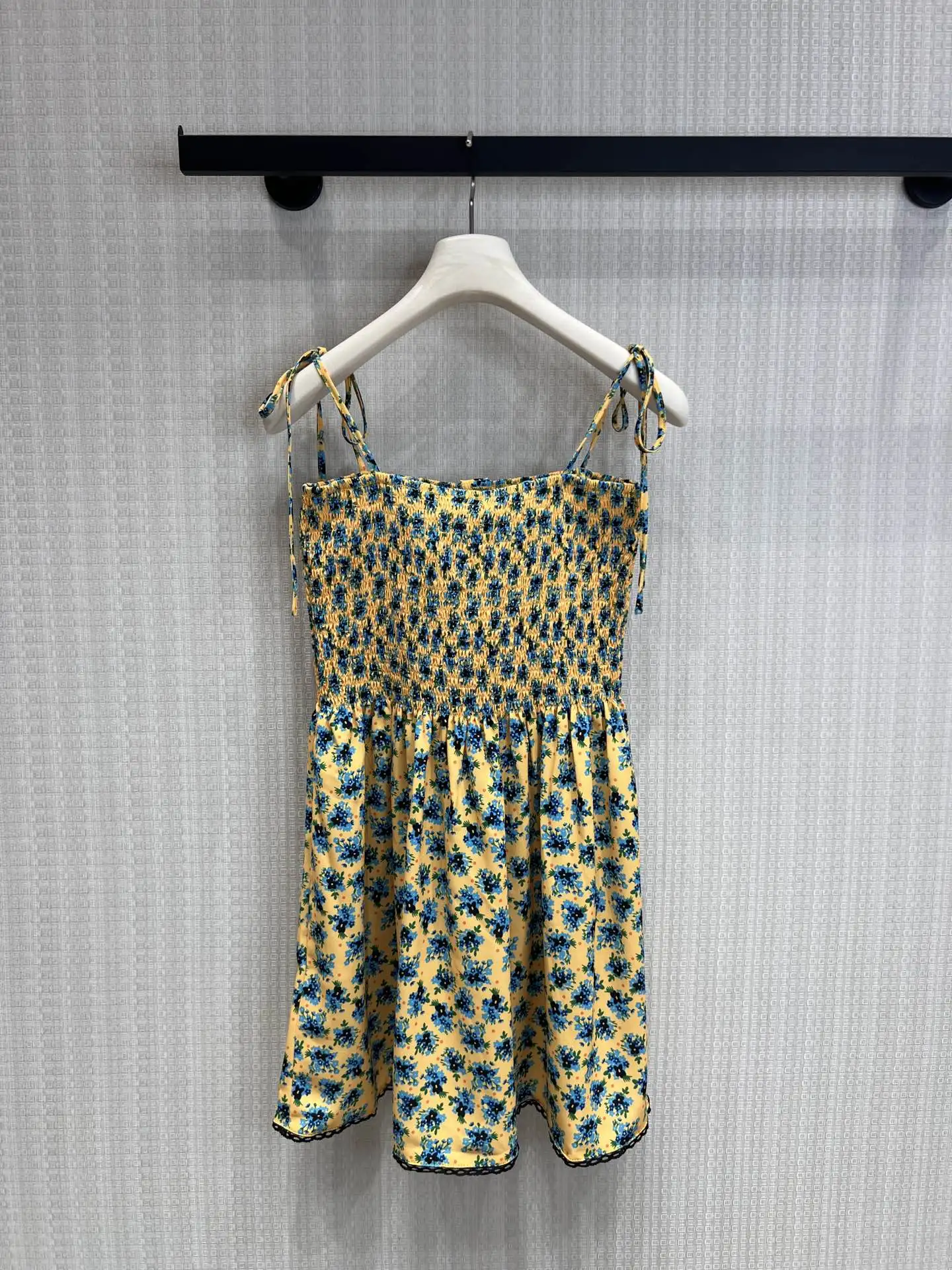 

2026 Summer Women's Floral Smocked Slip Dress Tie Strap Waist-Cinching A-Line Mini Dress ZX18592