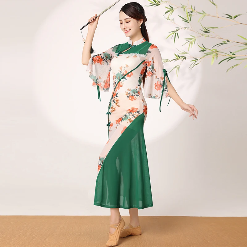 

Classical Dance Clothes Women Elegant Cheongsam Dress Chinese Style New Summer Short Sleeve Green Gauze Stage Costumes DQL7226