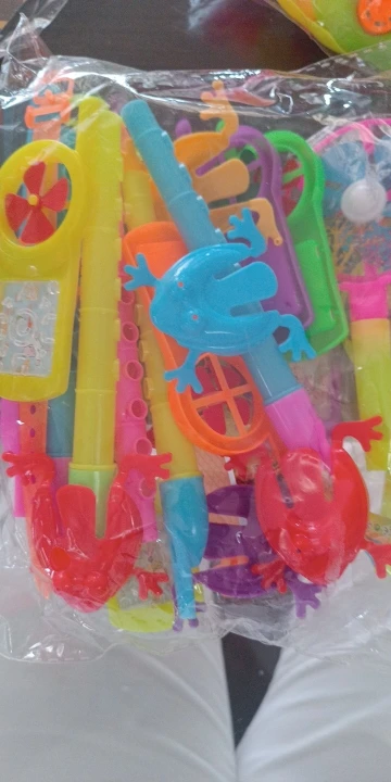 24Pcs Children's Birthday Parties Popular Pinata Stuffed Baby Shower Toys Whistle Maze Toys Gift Game Goodie Bag Carnival Prize photo review