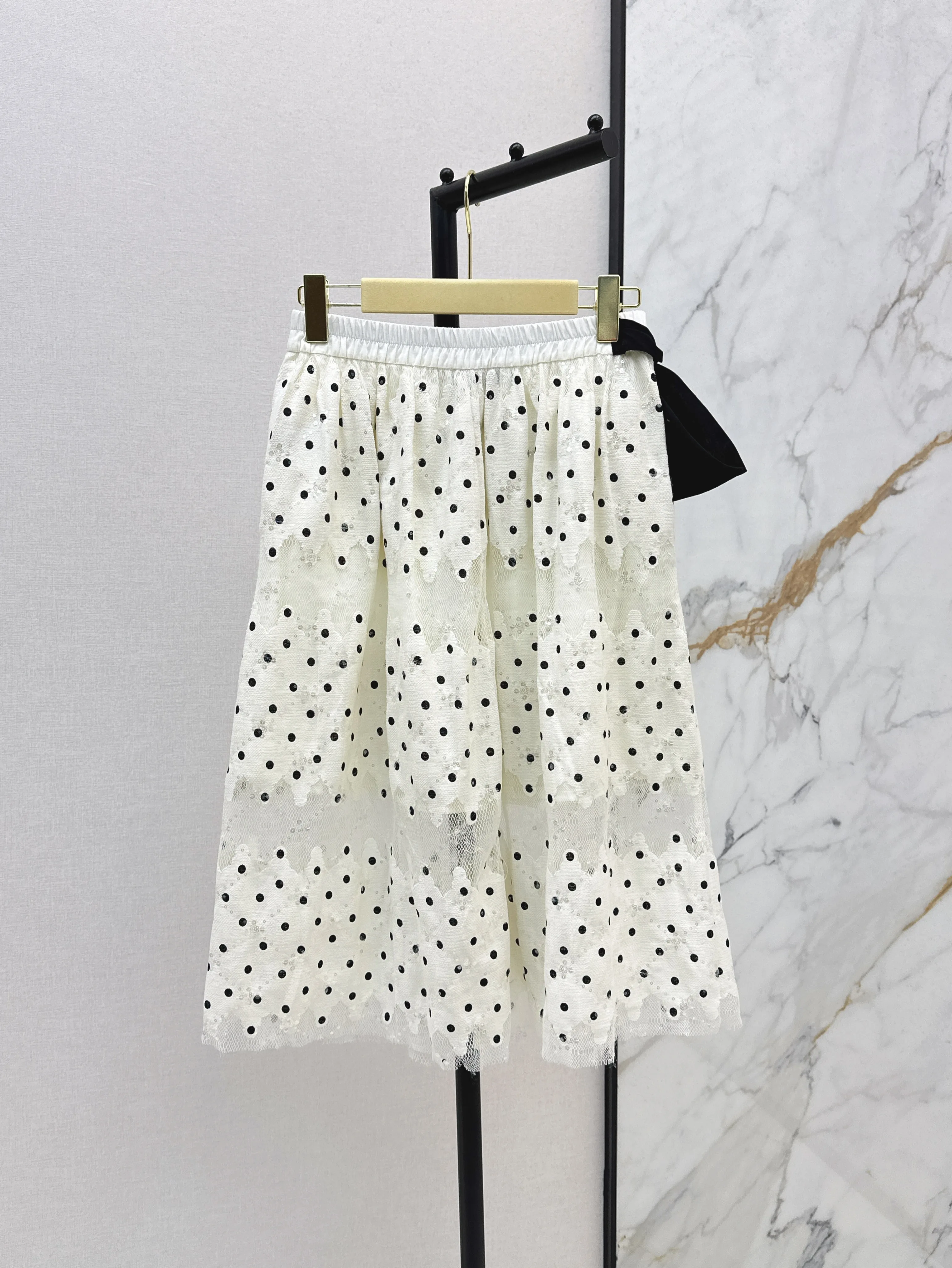 

New Polka Dot Lace Bow Cake Style Design High Fashion Casual and Comfortable Exquisite Skirt