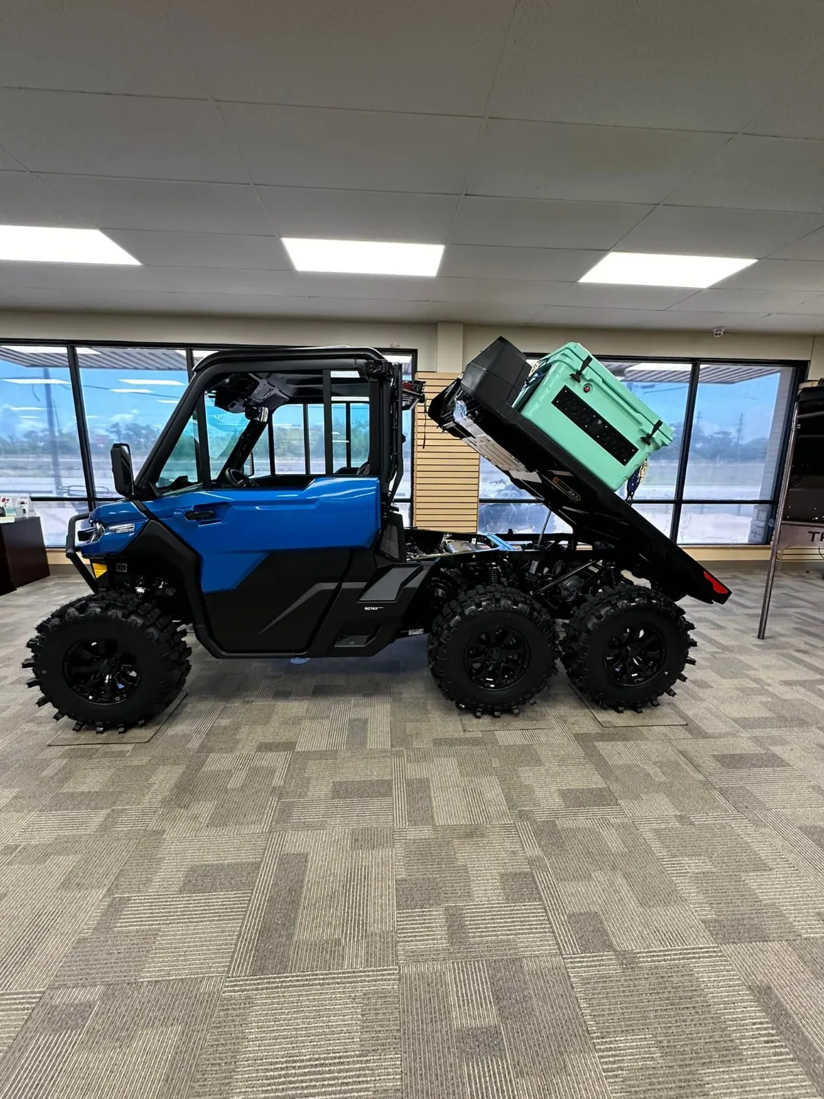 (SUPER DISCOUNT SALES)2022 Can-Am Defender 6x6 DPS XT Limited