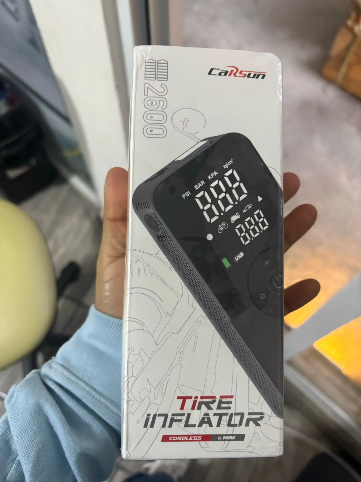 VanVolt AirGo™ Cordless Digital Tyre Inflator - Portable 150 PSI Air Pump photo review
