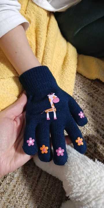 Kids Knitted Gloves Cute Cartoon Animal Childlike Fun Paly Outdoor Gloves Winter Autumn School Girls Boys Gift Children Gloves photo review