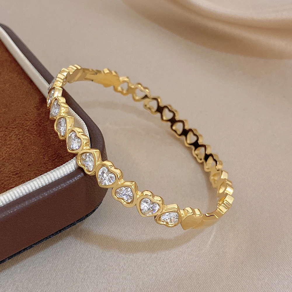 

Classic Hollow Heart Stainless Steel Bangle for Women Rhinestone Golden Waterproof Spring Bracelet Valentine's Day Jewelry Gift