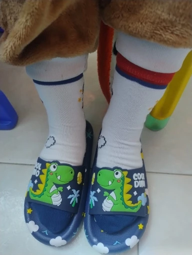 Children's Flip Flops Cartoon One Word Flip Flops Summer for Boys and Girls at Home, Indoor Shower, Non Slip Soft Soled Slippers photo review