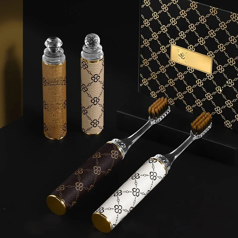 4 SZTUK/PUDROWEK Elegancka kieszonkowa szczoteczka do ust z szminką Ultra miękka i wygodna szczoteczka podróżna Przenośne czyszczenie domu Luksusowy uchwyt Odpowiedni do Bo — zdjęcie 2
