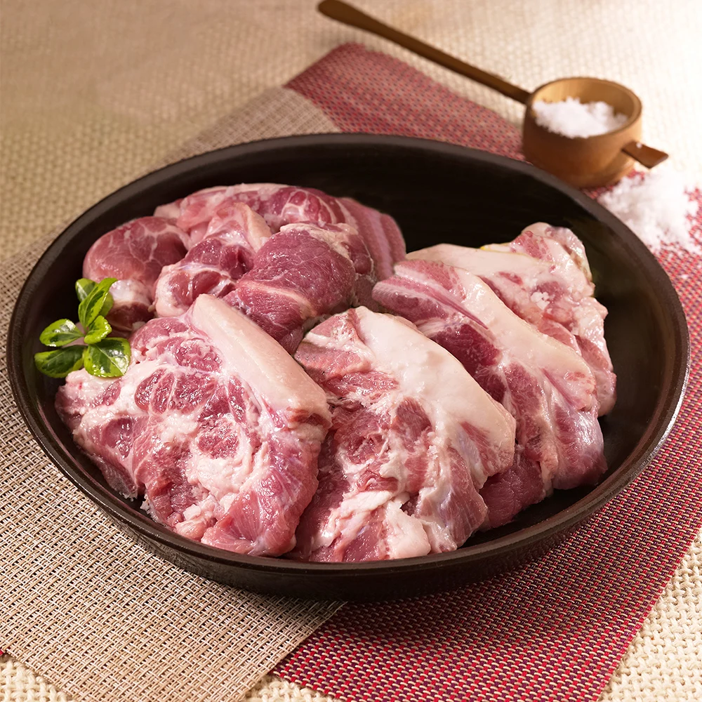 돼지  특수부위 뒷고기 아삭아삭한 식감의 덜미살 2kg 식당납품!