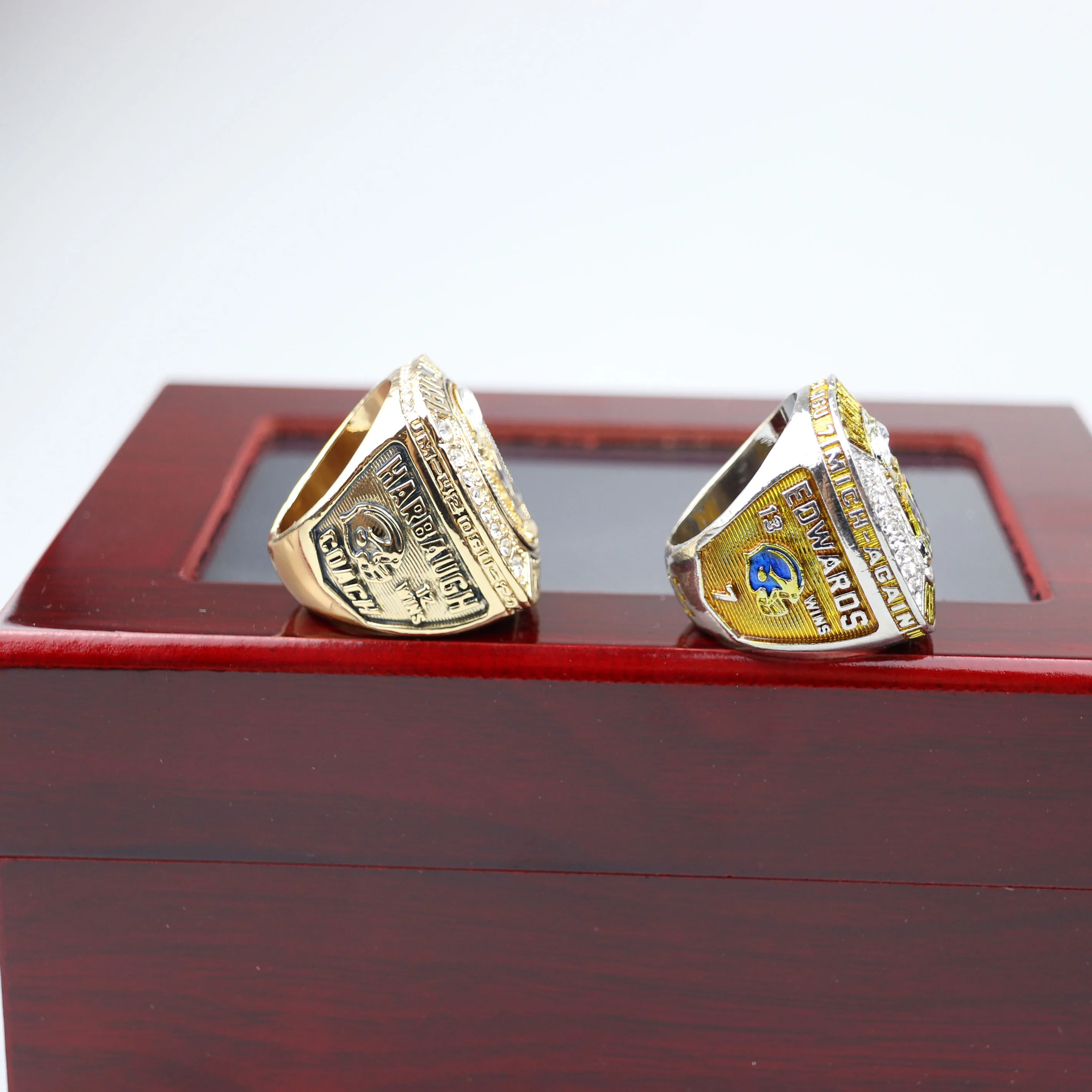 

2PSC/SET-2021, 2022 Michigan Wolverinrs Commemorative Ring. (2022 Back 2)