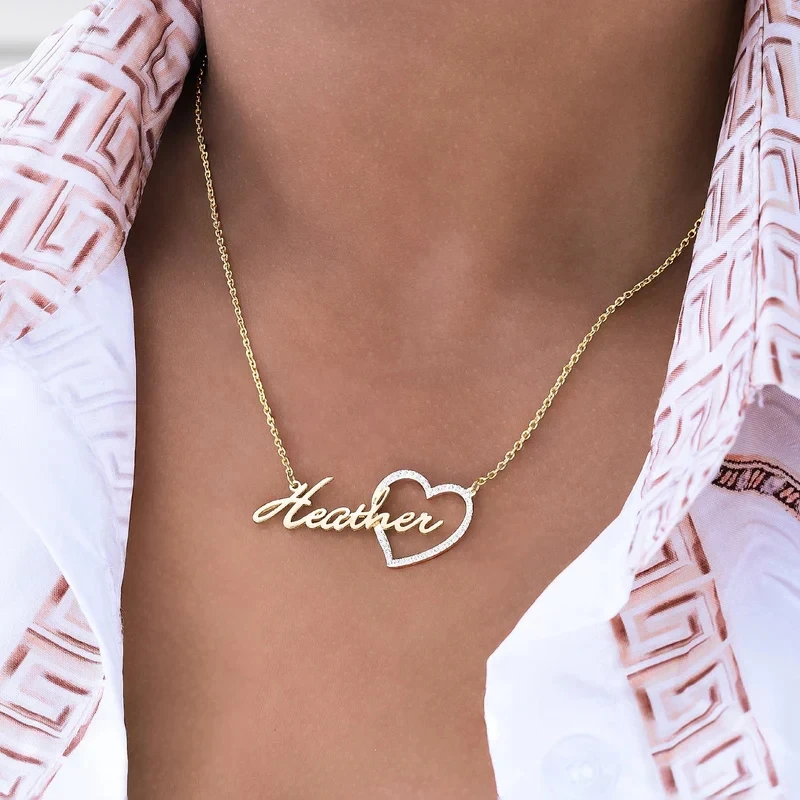 Custom Script Name Iced Heart Necklace 18K Gold Plated Personalized Diamond Nameplate Pendant Romantic Jewelry Gift for  Women