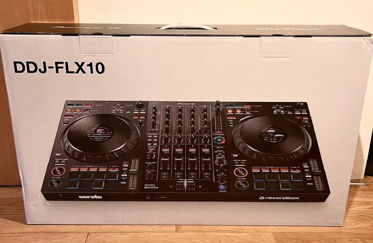 本物のパイオニアDJコントローラー、DDJ-FLX10、4デッキ