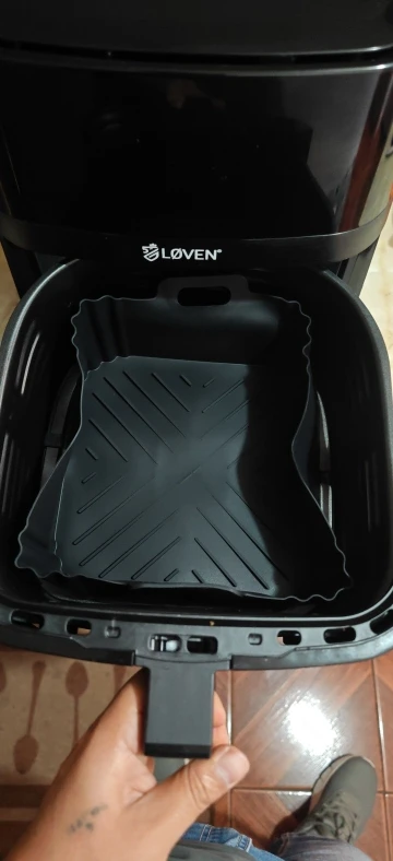Silicone Air Fryer Liners 22.5cm Non-Stick Basket Reusable for Ninja AF181 AF180 AF141 AF140 Compatible with 5-8QT Air Fryers photo review