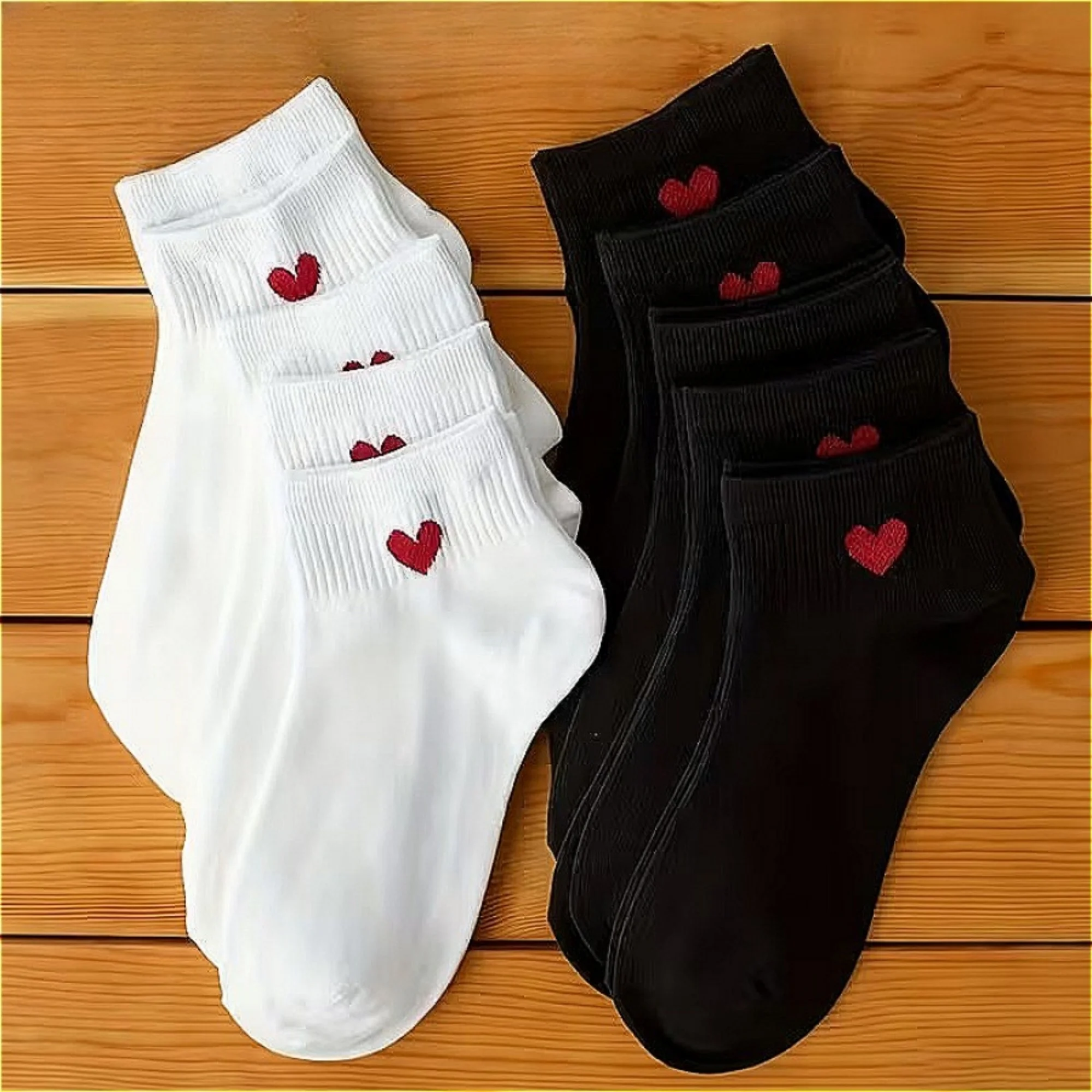 

5 Pairs of Simple Socks, Solid Color with Heart Pattern, Suitable for Daily Travel and Outdoor Sports, Valentine's Day Gift