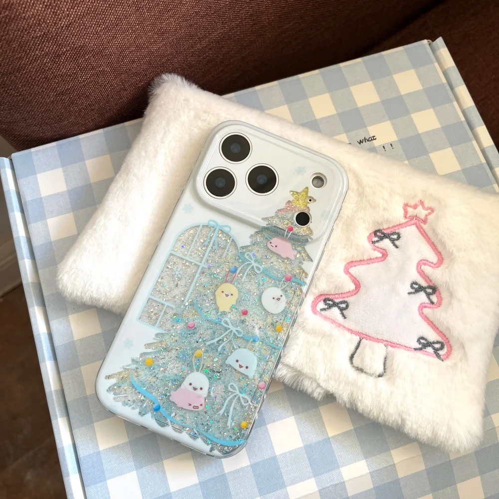 

Windowsill Glitter Seal Christmas Tree Phone Case for iPhone 14/15/16/17 Pro Max, Fundans 17 Cute New Shockproof Protective Case