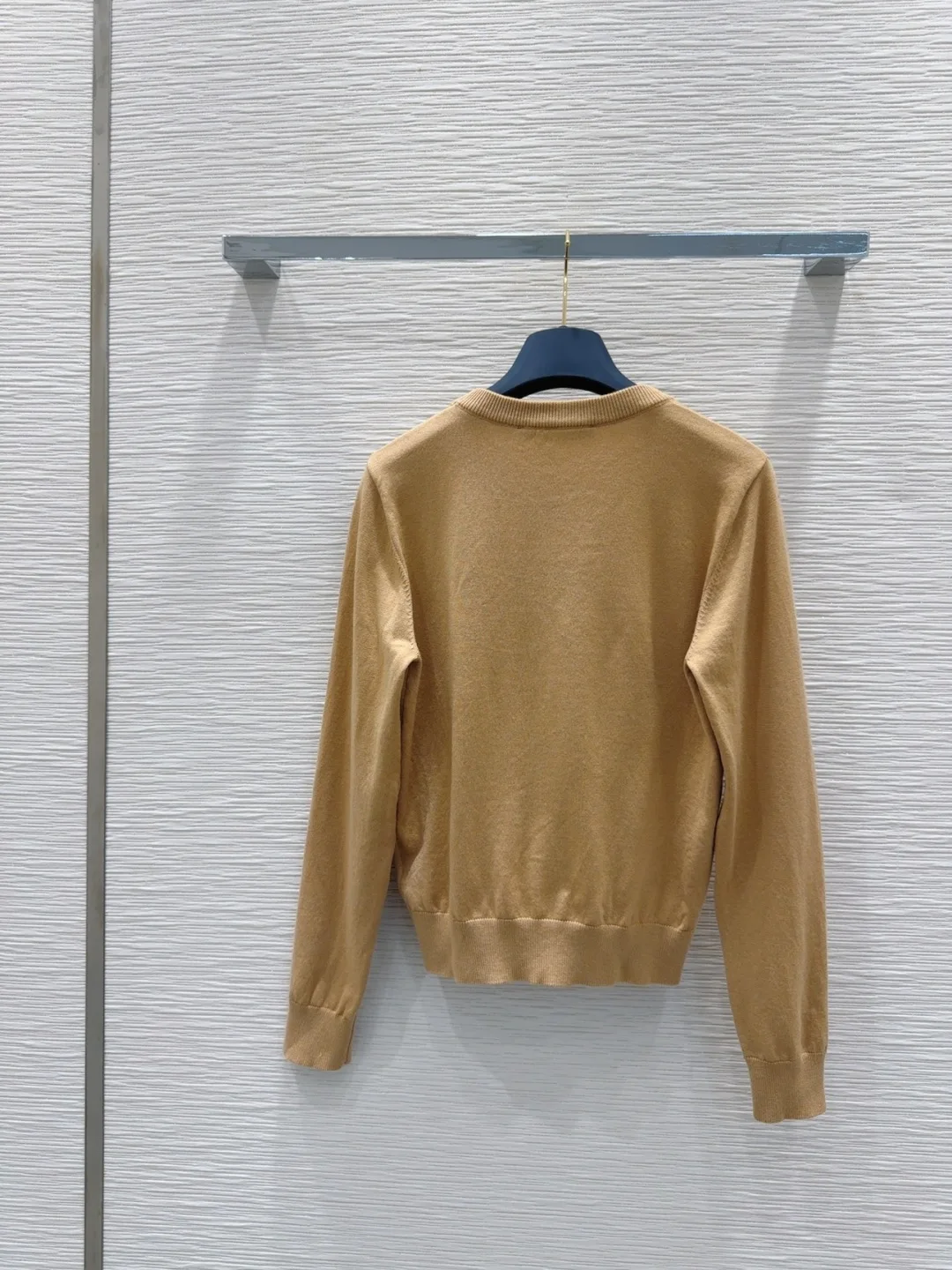 

2025 Spring /Autumn New Product Classic Sweater Round Neck Fashionable Wool Material 375