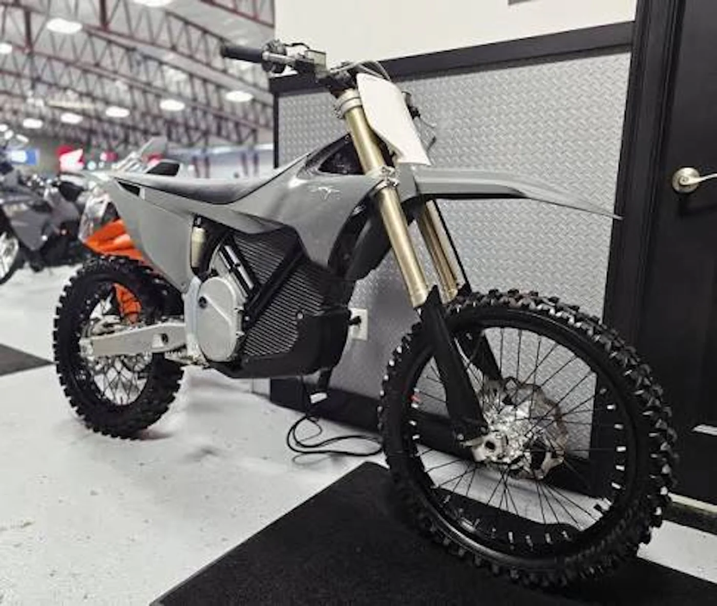 DISCOUNTED Stark Varg Alpha Enduro In Stark.
