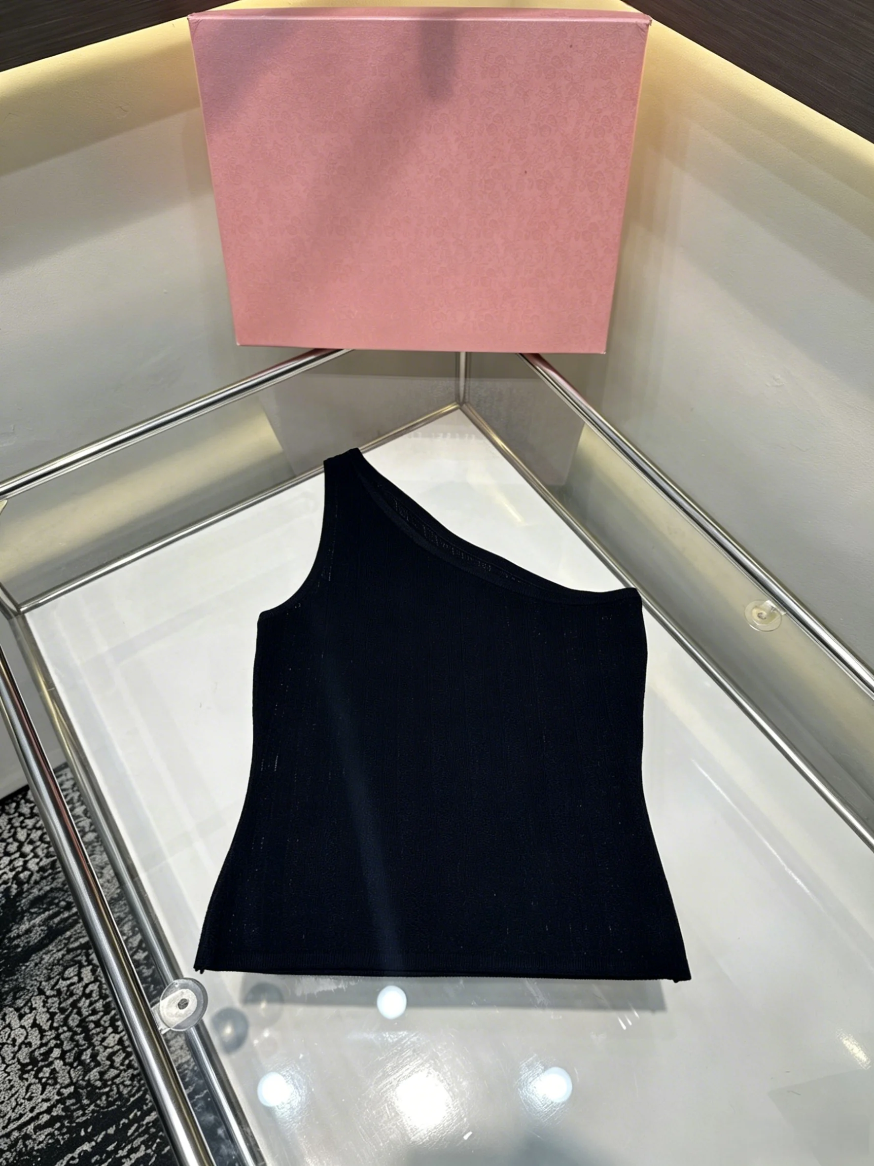 

2026 Women's Summer New Style Single-Shoulder Ribbed Knit Vest ZX185144