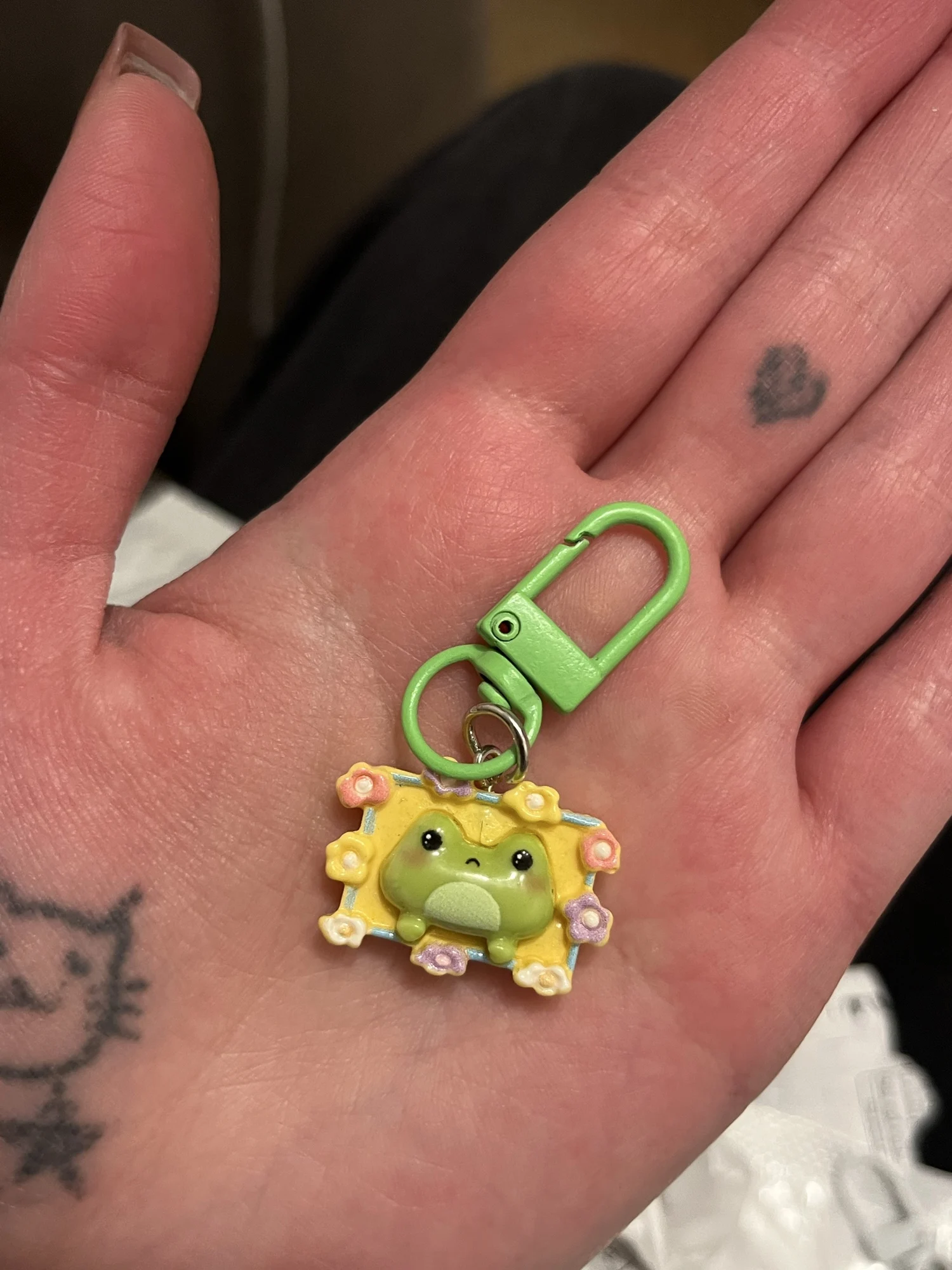Cartoon Frog Key Chain Cute House Vase Photo Frame Frog Pendant Car Key Ring Backpack Charms Bag Decor Accessories photo review