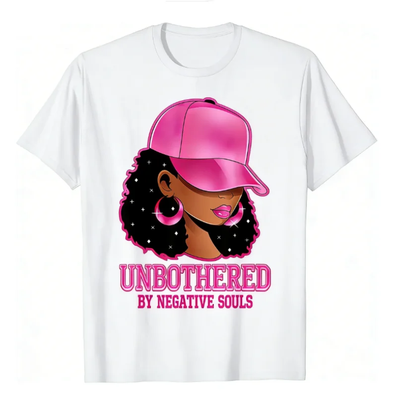 Artystyczna koszulka z nadrukiem wielu portretów, unisex, luźny krój, miękki materiał, dla osób z wyczuciem mody, stylowa na co dzień.