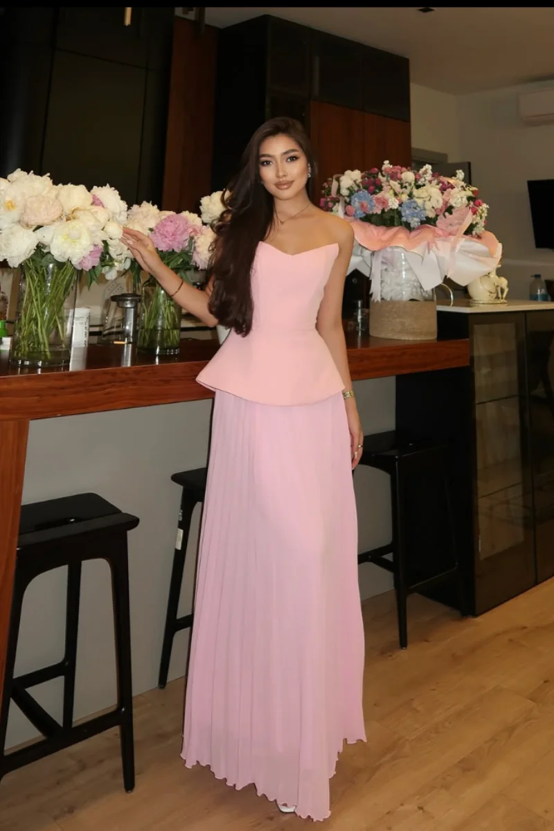 Jessica Pink Abiti da sera elasticizzati su quattro lati Abiti da ballo in chiffon pieghettato Abiti da festa slim fit sexy con spalle scoperte personalizzati