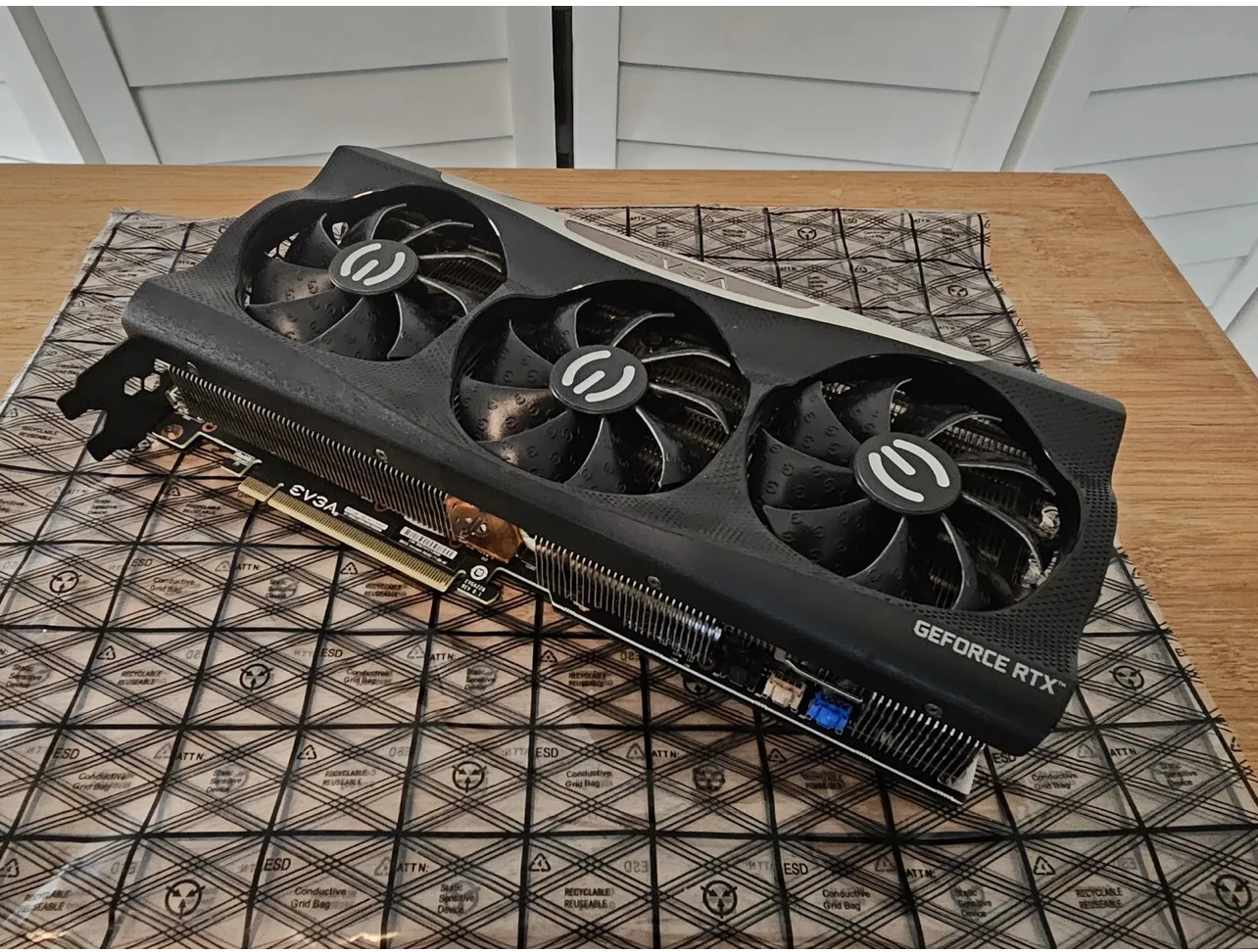 

Купите 3 и получите 2 бесплатные графические карты EVGA GeForce RTX 3080 FTW3 ULTRA GAMING 12 Гб GDDR6X