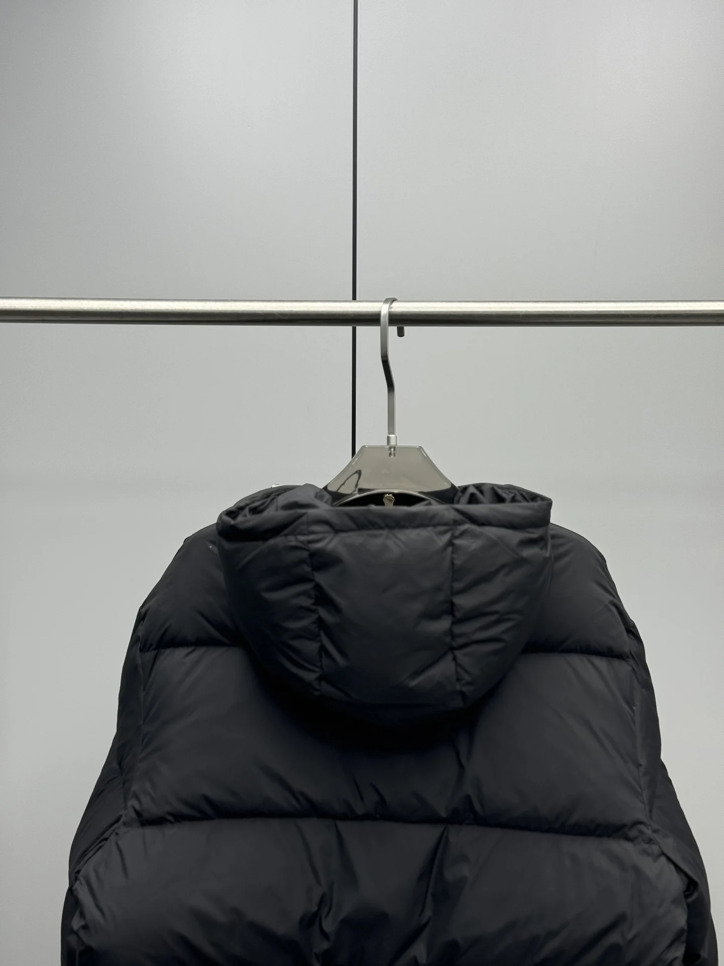 เสื้อแจ็คเก็ตดาวน์สั้นแบบมีฮู้ดแฟชั่นลำลองสำหรับผู้หญิงระดับไฮเอนด์ 152