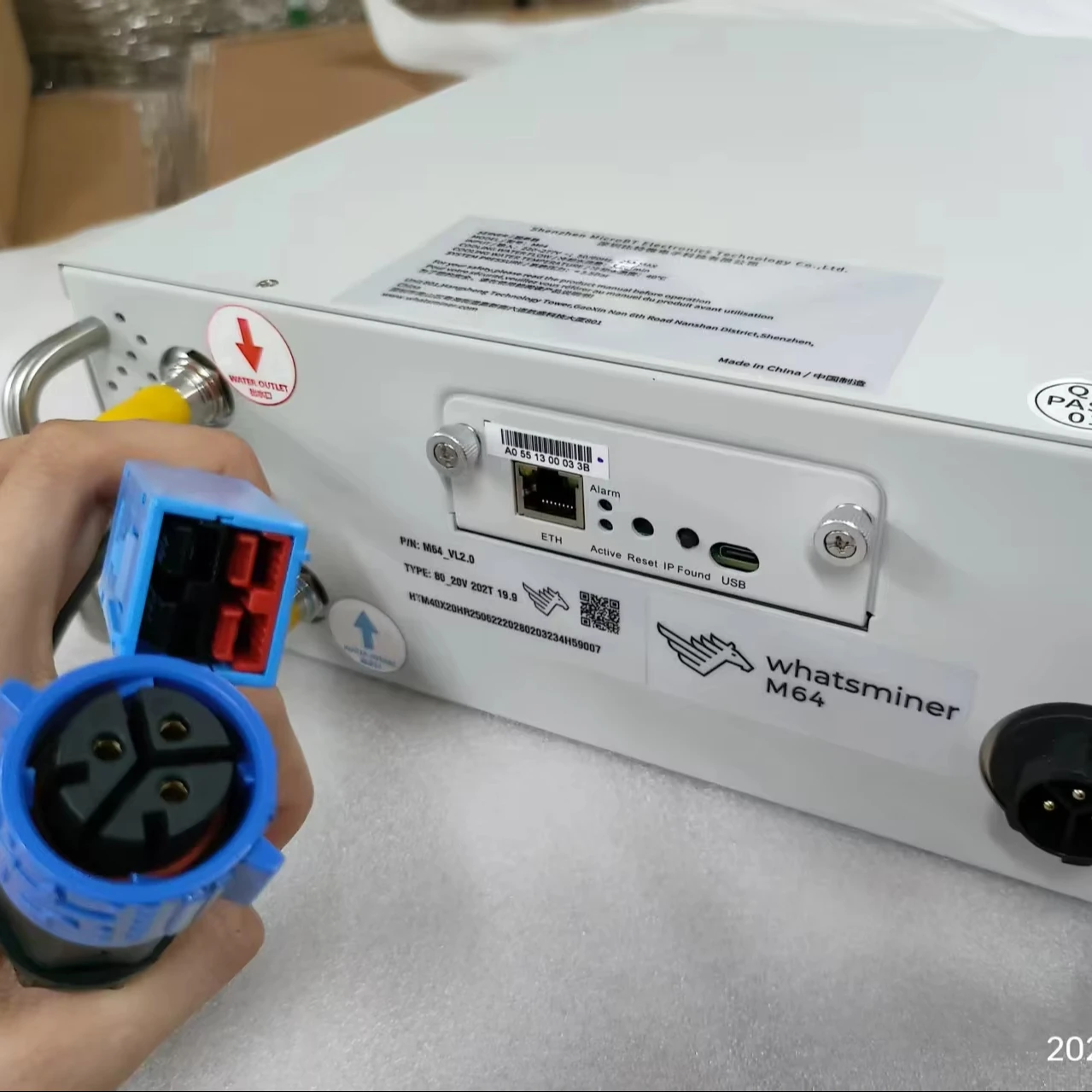 

A99 Whatsminer M64 198T ASIC Miner with 19.9J Power for High-Efficiency Bitcoin Mining Hydro Cooling