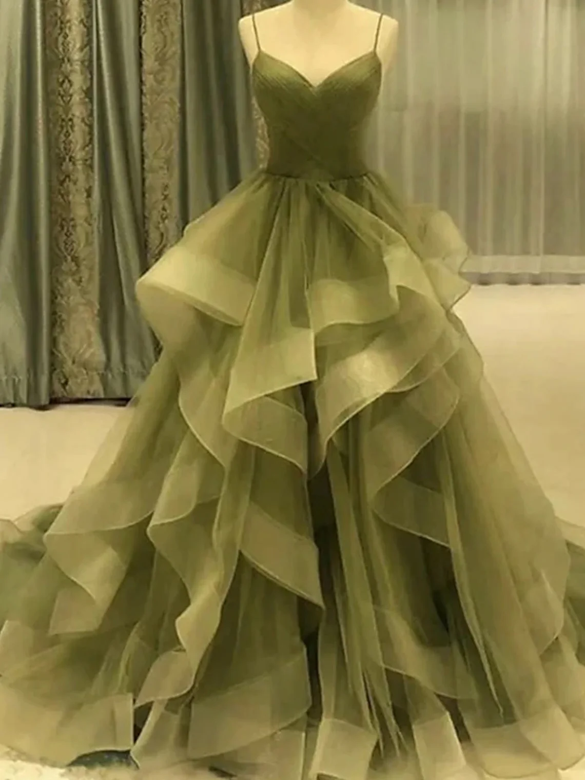 

Elegant A-Line Beach Wedding Dress Sleeveless Tulle Court Train Ruffles Wedding Guest Dress Prom Dress 2025 free customized