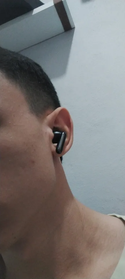 Vista lateral de los QCY Melobuds N50 ANC