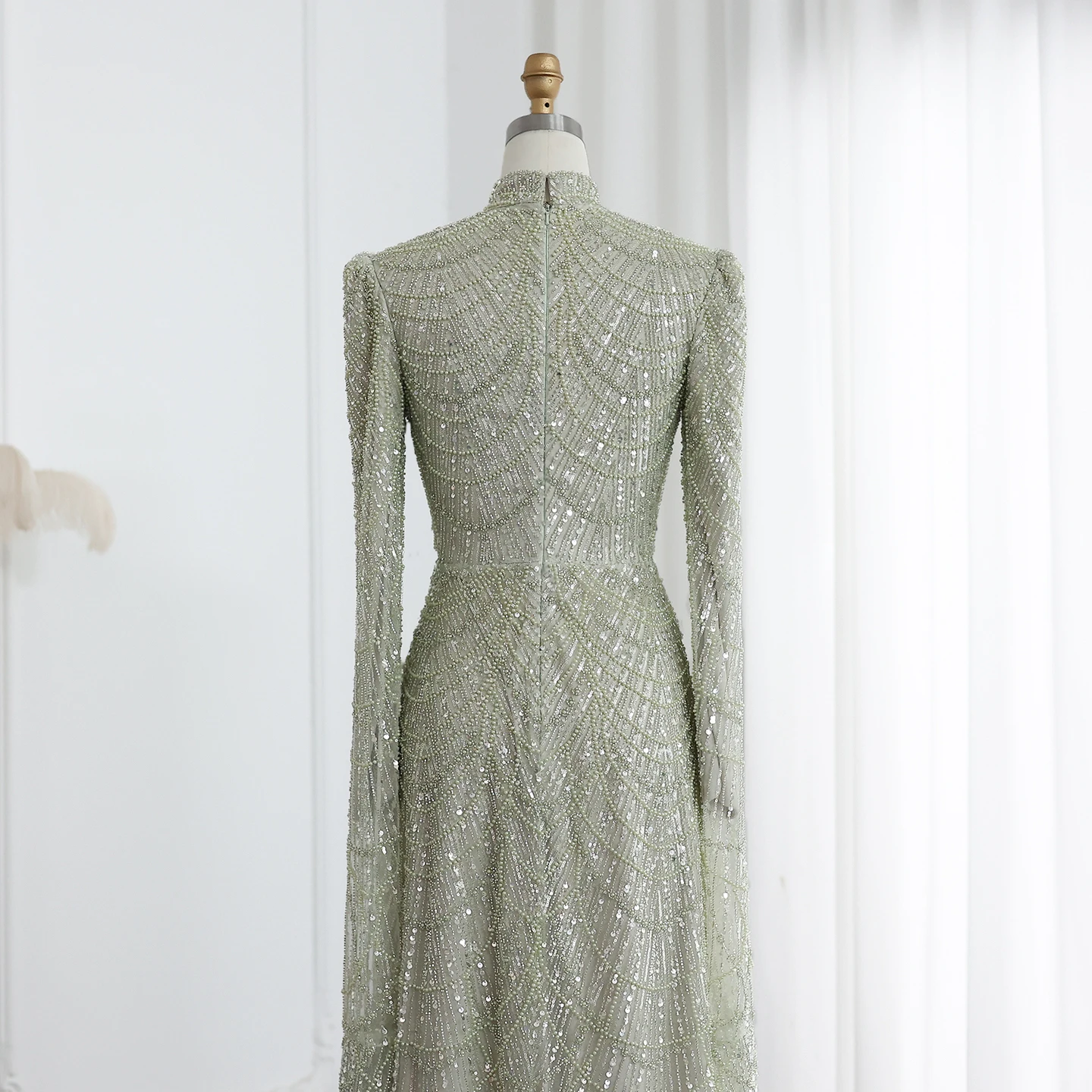 Sharon Said Luxuriöse Dubai Salbeigrüne Muslimische Abendkleider mit Cape-Ärmeln und Hohem Kragen für Arabische Hochzeitsfeier SS630 Maßanfertigung – Detail 16