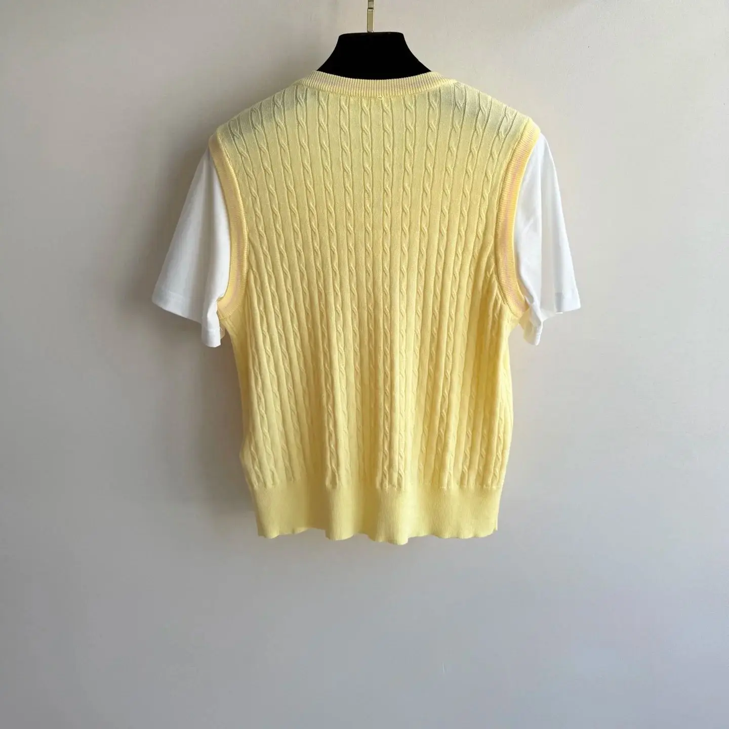 

Fake Two Piece Stitching Short Sleeve Age Reducing College Style Fabric Is Soft And Comfortable HX055