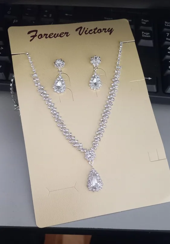 3 Pieces Of Fashionable Women's Water Drop Necklaces And Earrings Set For Wedding Season, Banquet And Party Accessories-2910 photo review