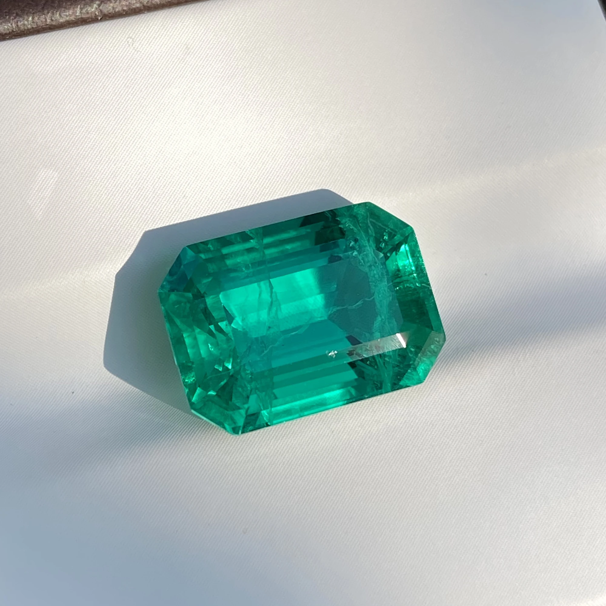 Lab Grown Emerald Stone 7.53ct Colombian Emerald Cut With AGL Certificate for jewelry making